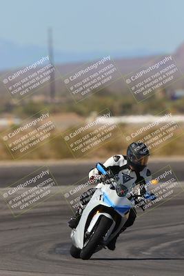 media/Mar-24-2025-Moto Forza (Mon) [[57ce5c5cff]]/3-Beginner Group/Session 2 (Turn 11)/